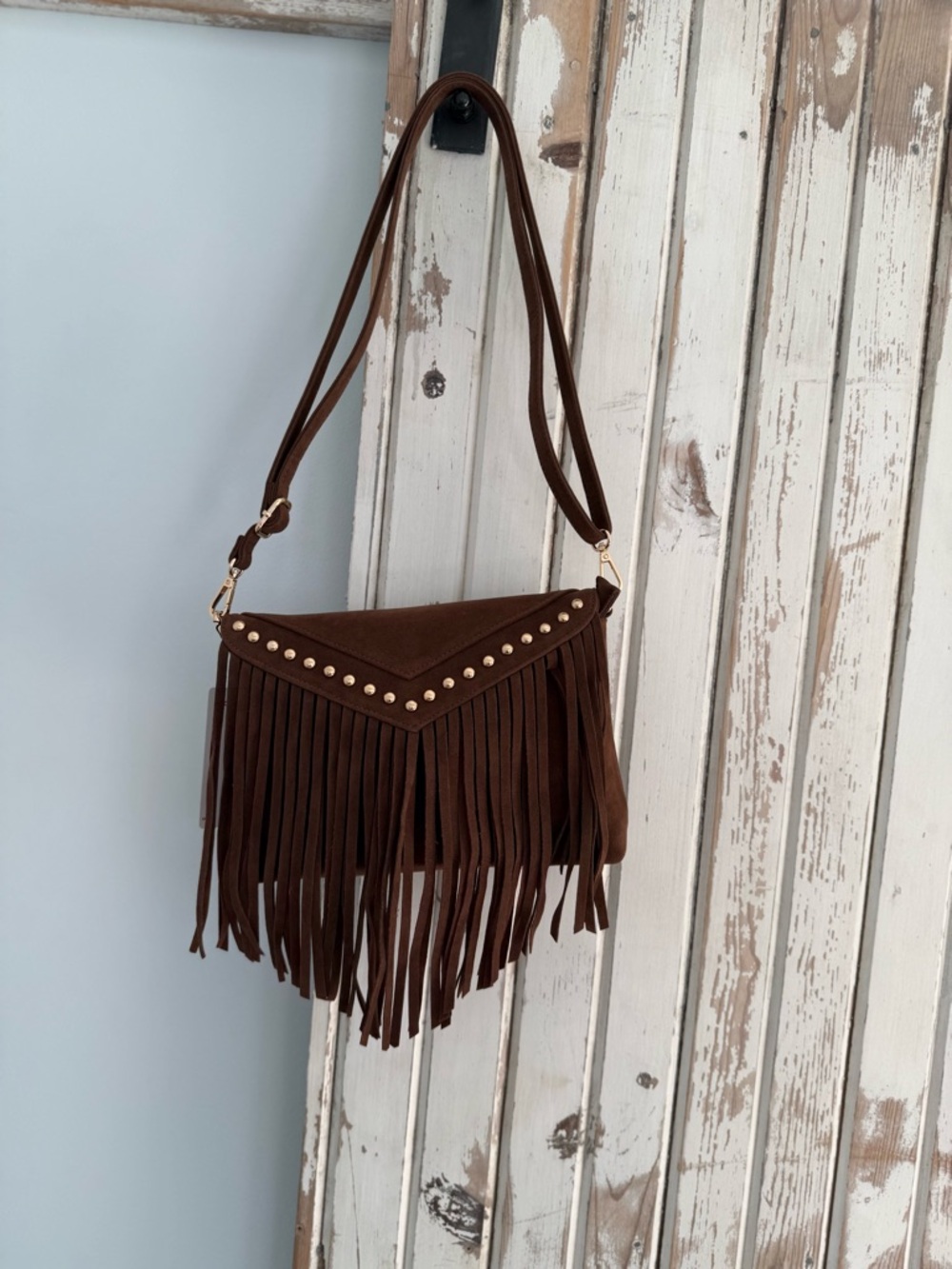 NWT, Brown Western Boho Suede Fringe Crossbody Bag with Stud Details - Picture 4 of 13